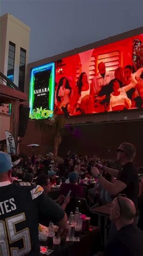 The crowd went wild at this Vegas event #vegas #nightlife #party