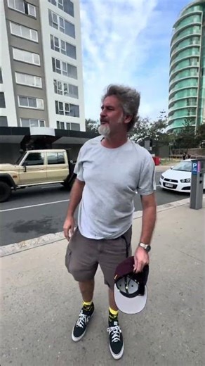 Someone please help my mum 😂😂😂😂