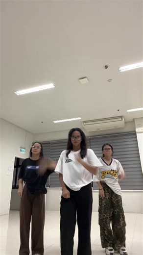 Para San? with Kass and Ric - Explore the Lyrics