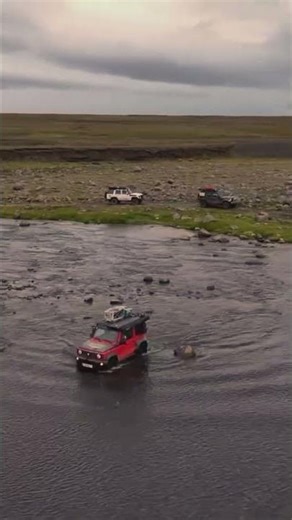 Breiter Fluss, kleines Auto – und ich fahr einfach durch