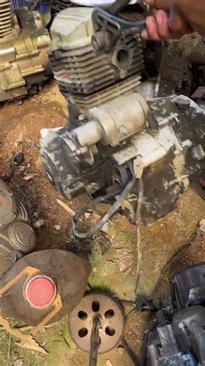 Round tube fixing and disassembly, brake caliper repositioning with large-aperture pipe wrenches