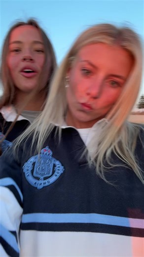 mia (@mia.chapman)’s videos with Landslide (2017 Remaster) - Fleetwood Mac