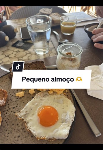 Pequeno Almoço Delicioso em Marbella Corfu