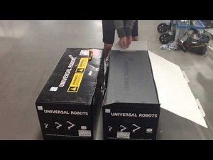 Unboxing Universal Robots UR5