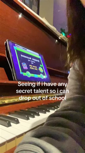 Maybe not #casual_everyday_alien #fyp #geometrydash #piano #talent