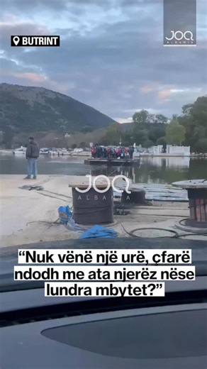 JOQ News on Instagram: "Një qytetar ka ngritur një shqetësim të fortë në lidhje me lundrën e Butrintit, e cila prej shumë vitesh ka qenë e vetmja urë lidhëse për banorët e zonës. Sipas tij, kjo lundër është lënë në harresë nga institucionet shtetërore, duke rrezikuar çdo ditë jetën e qindra qytetarëve që e përdorin atë. Çdo ditë, në lundrën e Butrintit hipin qindra persona, mes tyre fëmijë, të moshuar dhe punëtorë, të cilët duhet të shkojnë në shkollë, në punë apo të kryejnë nevojat e përditshme