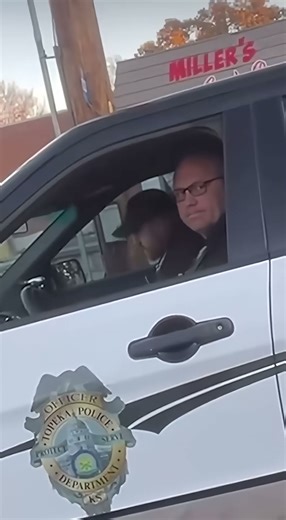 Cops Get Roasted: Bystander Claps Back in Hilarious Moment