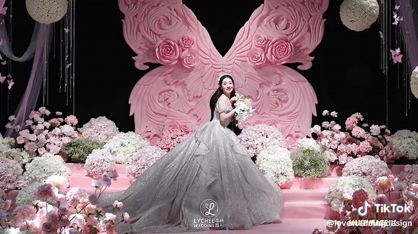 Stunning Pink Wedding Hall Design and Inspiration