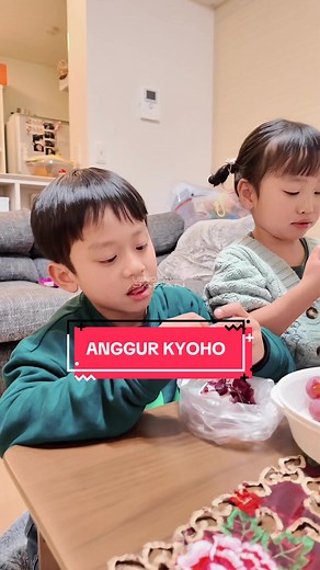 Anak Anak Suka Anggur Kyoho: Manfaat dan Rasa