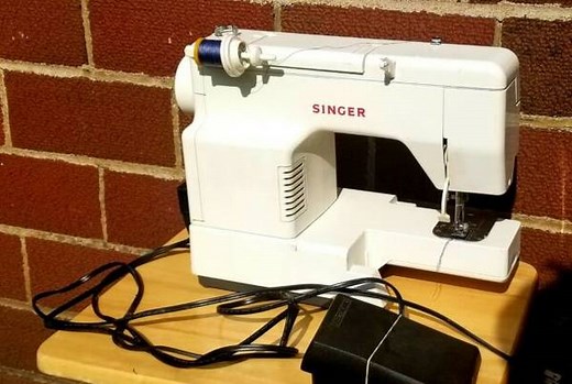The Singer 5050C Sewing Machine Review (Year, Price, Manual)