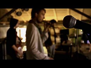 Les Elephants Bizarres - Nu ma opri (Official Video)