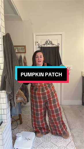Plus-size summer outfit idea that’s cute, comfy, and actually easy to wear ☀️✨ These BLOOMCHIC plaid flannel overalls give that effortless SohoChic vibe with a smooth-fit polyester feel, wide-leg silhouette, roomy pockets, and an easy low-iron design. Perfect for Swim Week, summer finds, vacation outfits, casual errands, brunch days, beach-town strolls, or layering over your favorite tee or tank. Available in sizes M–6X, this everyday jumpsuit is made for comfy movement, simple styling, and that