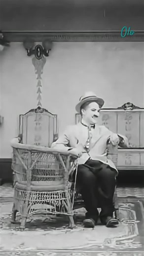 👑 Old Is Gold – Comedy That Ruled The World 🌍 😂 Comedy Without Sound, Impact Without Limit 🌍 One Man. One Hat. A Billion Smiles. 🏆 The Original King Of Comedy | Charlie Chaplin #USA #UnitedStates #UK #London #Germany #Deutschland #Romania #Africa #SouthAfrica #GlobalComedy #InternationalComedy#CharlieChaplin #OldIsGold #SilentComedy #ClassicComedy #ComedyLegend #VintageComedy #WorldComedy #TimelessComedy #ComedyHistory #GoldenEra #LegendaryComedy #FunnyClassic #SilentFilm #OldMovies #FilmLe