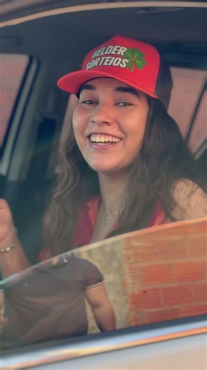 Entrega da HILUX SRX para a Iany em Riacho de Santana - BA.