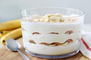 Banana Cream Trifle Recipe (Video) - Gluesticks Blog