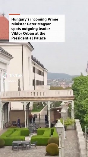 Hungary's incoming Prime Minister Peter Magyar appeared to spot his outgoing rival Viktor Orban on a balcony as he visited Budapest's Sandor Palace for a meeting with the country's president. #victororban #petermagyar #hungary #budapest