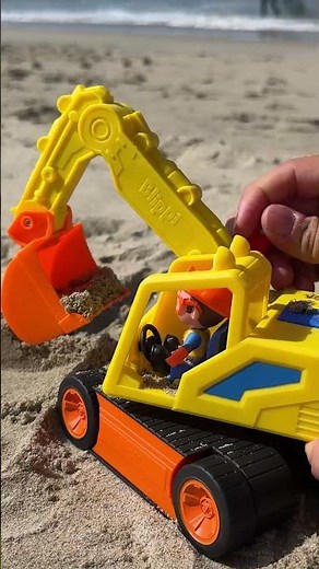Tractor and Excavators Make a COOL Sandcastle! 🏯