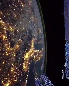 674K views · 305 reactions | [️] Un peu de perspective depuis la Station spatiale international. Nous flottons sur un rocher dans un espace infini  Musique par Ikson  | Futura explore l'espace | Facebook