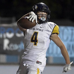Gannon Carothers’ versatility helps No. 2 Central Catholic defeat No. 3 Seneca Valley | Trib HSSN