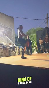 Hier c’était vraiment du lourd du côté de bastos avec les danseurs venu rendre hommage à leur Icône disparu, un monument de la musique africaine DJ Arafat : La légende .nous remercions grandement La cabane de la danse Pirate.X_official New Energon Daniel Wifi Arsène ETABA Oxygène De L'espace Thermomètre baboué officiel et tous ceux qui ons contribue à rendre ce moment magique #reelsviralシ #viralreelsシ #trendingreels #foryoupageシ #wedding #weekend #challenge #pourtoi #photographychallenge #trendi