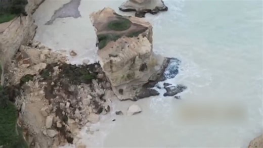 Unwetter zerstört Touristenattraktion in Italien