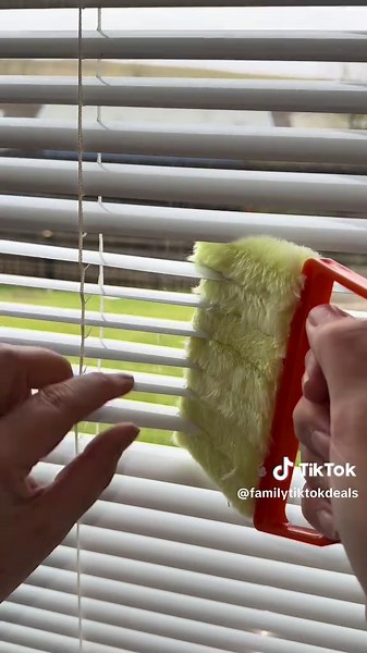 Effortless Venetian Blind Cleaning Tool Overview