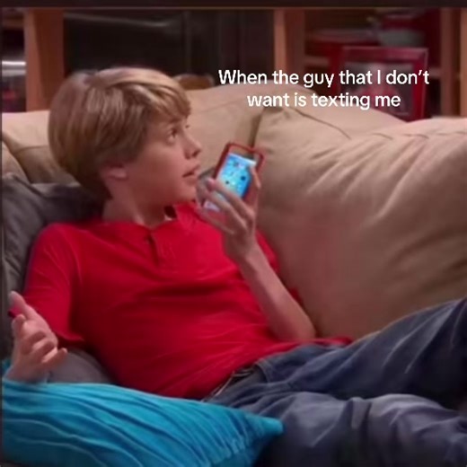 Take the hint maybe 🧍‍♀️#fyp #henrydanger #leavemealone #trend #hint | me when he texts me