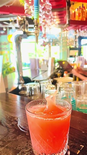 Enjoy Good Vibes and Fresh Cocktails at Turtle Bay