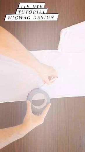 207K views · 4K reactions | Tie dye tutorial 殺 how to fold wigwag design. and applying liquid dye ❤️ #credittotherightfulownerofthisvideo #wigwag #everyoneシ゚ #tiedye #tiedyetutorial #handmadetiedye #followerseveryone #followersシ゚ #highlightsシ゚ | Jayrel Ybañez Golez | Facebook