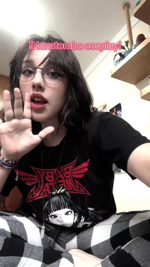 Ana Beatriz on Instagram: "Já que o Eloy virou o queridinho de vcs, não vejo pq não postar mais🎸🤘 . . . Cosplay: Eloy Mídia: @ordemparanormal @psikolera @cellbitos . . . . . Tags: #eloy #psikolera #hexatombe #ordemparanormal #opd #ordemparanormaldesconjuracao #ordemparanormalcosplay #cosplay #makeup #maquiagem #mask #mascara #cindy #caio #franco #alê #eloycosplay #hannibal #hannibalmask #rock #sórock #rocknroll #rockstar"