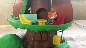 The Magic Klorofil Tree 🌳- the lift! ⬆️⬇️ https://bit.ly/2LEC56i | UrbanBaby