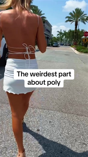 One thing I didn’t expect was how much pressure disappears when everything is just… out in the open. When people say exactly what they feel, it removes a lot of unnecessary tension. It’s weird how much stress comes from things that were never actually said out loud. #cliquebaittv #poly #relationships @CliqueBaitTV