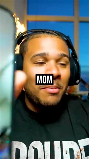Fanum Ends Stream Early After His Mom Called 🥹❤️