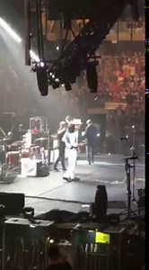 Gord Downie and The Tragically Hip take a final bow at the end of their final tour stop in Kingston. | Global News