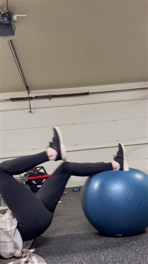 Single leg hamstring curls