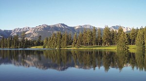 One of Canada’s top golf courses is engulfed by a massive wildfire