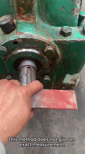 Preliminary Gearbox Backlash & Bearing Clearance Check by Hand (Before Dial Gauge Measurement)
