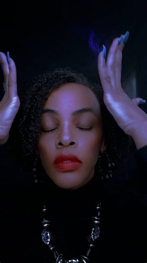 #otherworldly #aliens #illusionist #foryoupagereels #contentcreator | Monique Sims