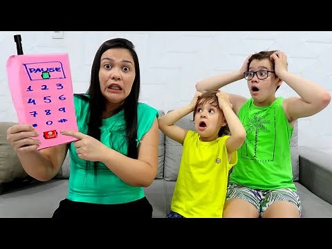 IGOR BRINCA COM CONTROLE REMOTO MÁGICO!!