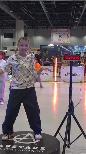 15초 타이머digidigi 미솔?#춤추는곰돌 #춤추는곰돌의랜덤댄스 #춤추는곰돌의타이머댄스 #afstarz #dance #music #10초 #타이머 #15초 #digidigi