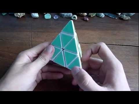 Comment résoudre le Pyraminx