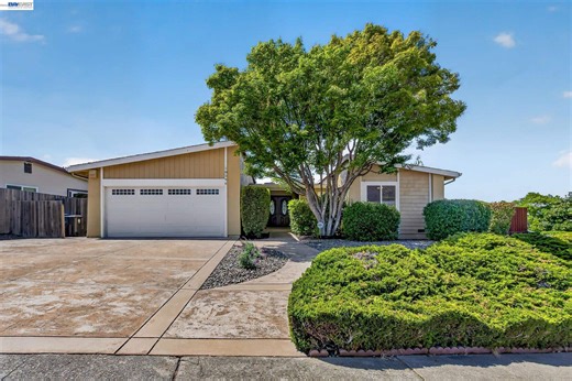 18596 Cavendish Dr, Castro Valley, CA 94552 - MLS 41131285 - Coldwell Banker
