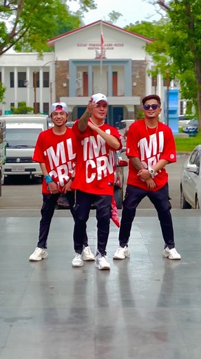 Mark Kramer Pastrana on Instagram: "Cute 90’s dance song #tmlcrew"