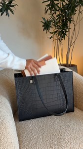 Pack the Work Tote in Black for our last day before holiday break. | Beis