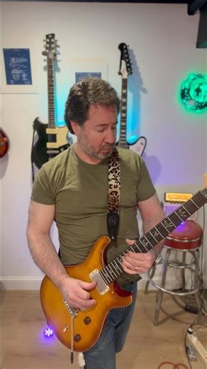 Tone Is In The Hands! Why I Don’t Use A Pick! #guitarshorts