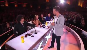 13K views · 712 reactions | Mat Franco: iPhone Magic Trick - America's Got Talent 2014 ေကာင္းသလားမေမးနဲ႔ၾကည့္ၾကပါဗ်ာ.. | Magic Zone Online Shop | Facebook