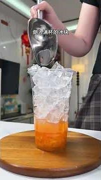 It's the season to eat oranges! Let's make a glass of orange fizz drink