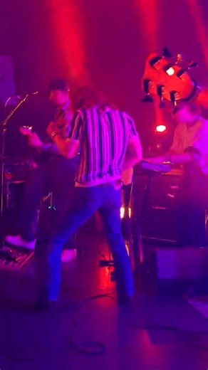 3.9K views · 241 reactions | mein jüngster Sohn spielt neuerdings bei The Paraberries am Piano mit... und ich fühle mich derbe in meine Kindheit in den 70ern zurückversetzt. But I like :) | Ramona Ambs | Facebook