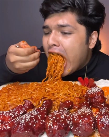 Spicy Noodles🌶️🍜🔥 #mukbang #eatingsounds #asmreating #food