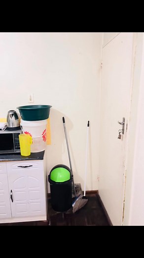 Capitec wandigowisa ndazbhaqa ndixobula carpet ecula uwakrazulwa 😂 nda spring cleaner ndi henxeza ndinjalo 😭 | Onele Oyintando YamaXesibe Vaphi